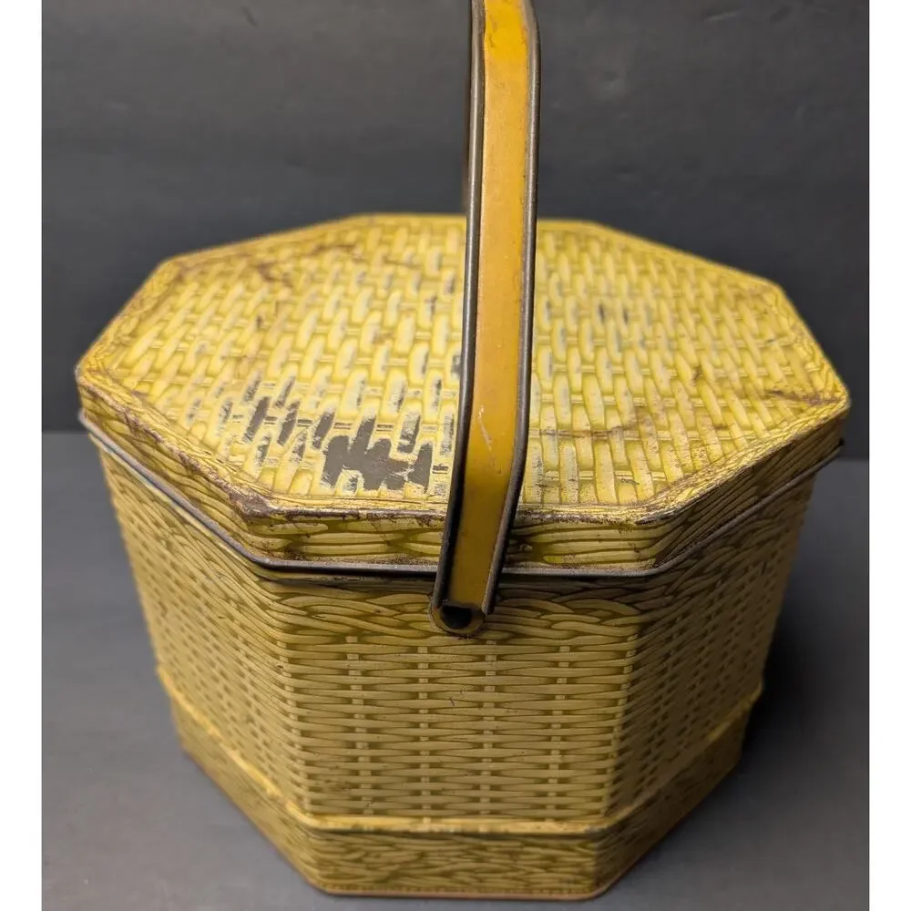 Vtg Yellow Basket Weave Tin LOOSE-WILES BISCUIT CO Cottage Rustic Country Granny